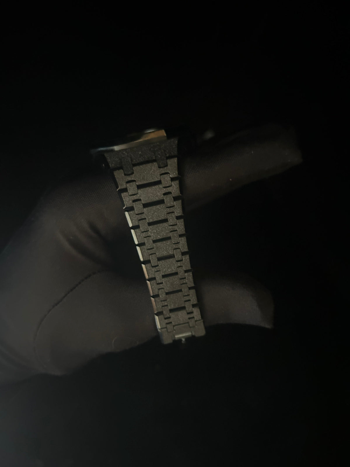 Late Edition - Blackout Frosted